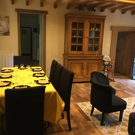 La Petite Chaumiere *